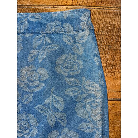 NWT Womens Abercrombie & Fitch Denim Floral Shimmery Mini Skirt Size 6 - Picture 4 of 11